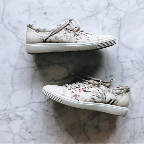 Ecco Shoes - RARE Ecco Tan Floral Leather Sneakers Extra Width